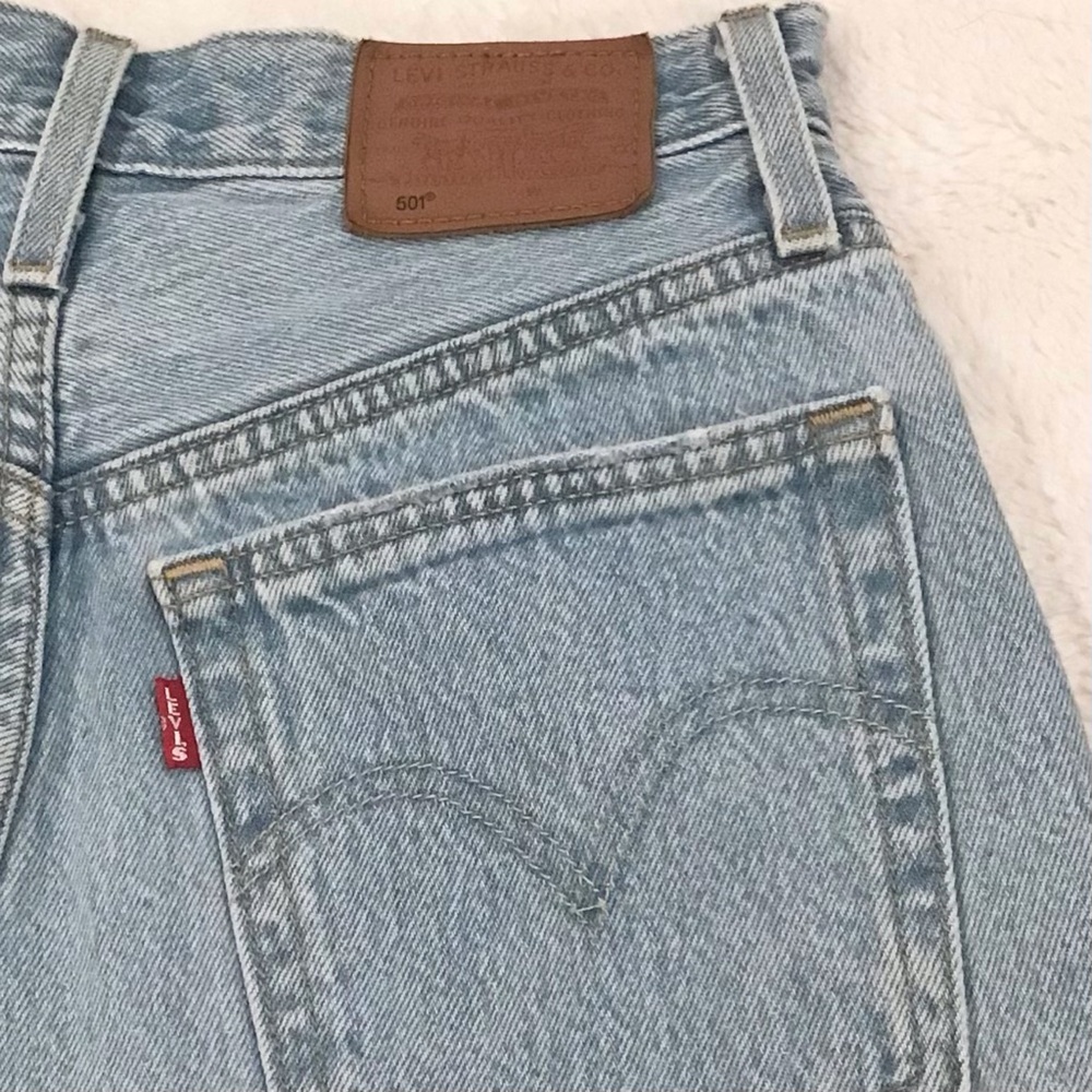 Levi’s 501 W24 (US 0/00) Denim Shorts Women’s High Rise Luxor Heat Light Wash - Picture 6 of 12